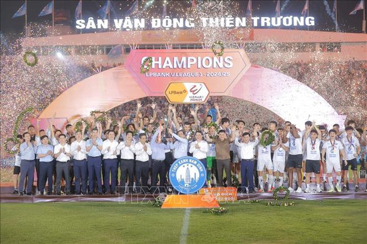V.League 1-2024/2025 và những điểm nhấn- Ảnh 1.