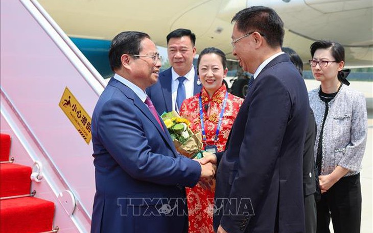 Thủ tướng Phạm Minh Chính tới Thiên Tân bắt đầu dự Diễn đàn Kinh tế thế giới và làm việc tại Trung Quốc