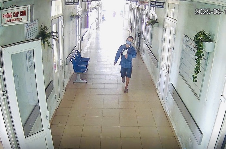 Bảo vệ phối hợp bắt giữ đối tượng trộm cắp tài sản ở bệnh viện- Ảnh 1.