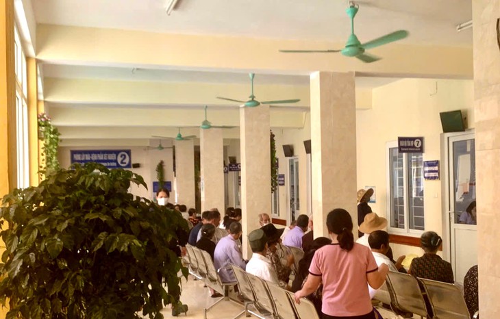Các cơ sở y tế Hà Tĩnh tăng cường chống nóng cho bệnh nhân- Ảnh 1.