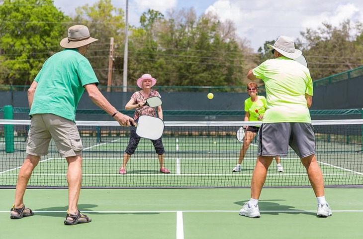 Đừng chủ quan khi chơi pickleball- Ảnh 1.