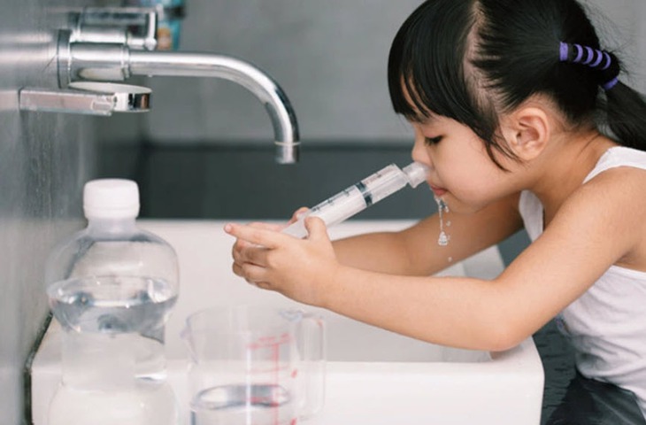 7 bệnh dễ gặp khi trẻ đi bơi- Ảnh 2.