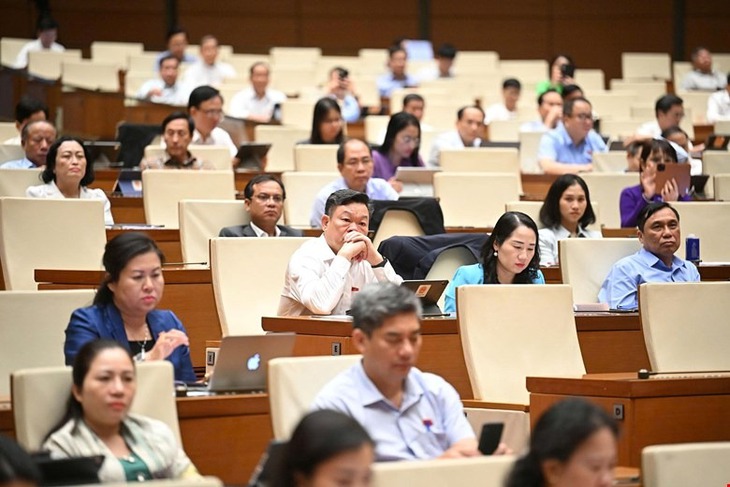 Trình Quốc hội cho phép tư nhân đầu tư xây đường sắt tốc độ cao trục Bắc – Nam- Ảnh 1. Trình Quốc hội cho phép tư nhân đầu tư xây đường sắt tốc độ cao trục Bắc – Nam- Ảnh 1.