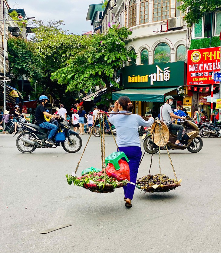 Măng cụt vào mùa giá 'siêu hời', tiểu thương chia sẻ cách loại bỏ quả hỏng, tránh lãng phí- Ảnh 7.