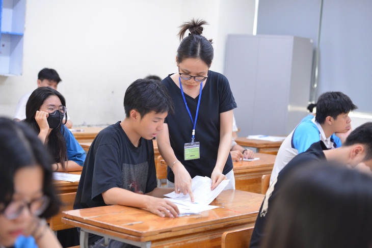 Máy tính nào được phép mang vào phòng thi tốt nghiệp THPT 2025?- Ảnh 1.