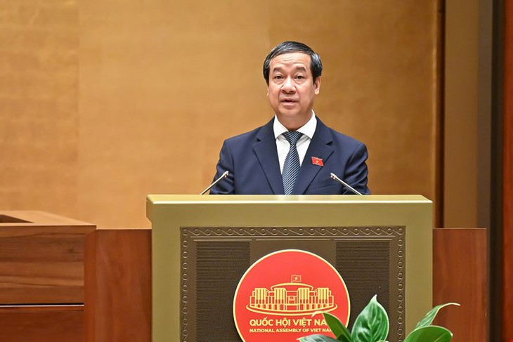 Quốc hội 'chốt' miễn học phí cho học sinh công lập, hỗ trợ học sinh tư thục từ năm học 2025-2026- Ảnh 3.