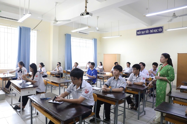 Sĩ tử TPHCM tự tin thi môn Ngữ văn- Ảnh 5.