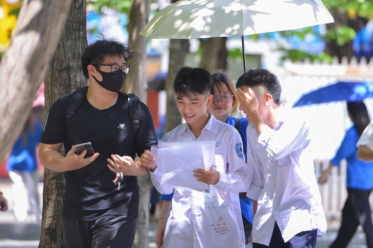 Sĩ tử cả nước tự tin chinh phục môn Toán kỳ thi tốt nghiệp THPT 2025- Ảnh 2.