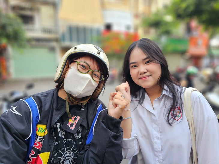 Thí sinh cả nước ‘đón thử thách’ mới từ đề Ngữ văn kỳ thi tốt nghiệp THPT 2025- Ảnh 1.
