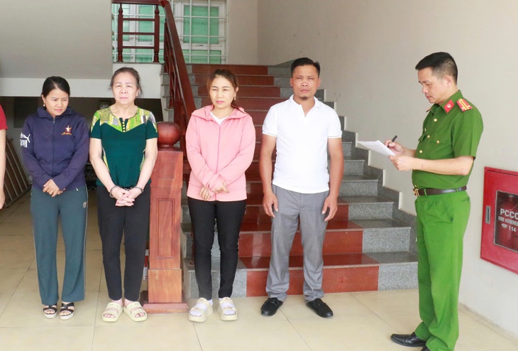 Triệt phá nhiều đường dây buôn hàng giả quy mô lớn tại Nghệ An- Ảnh 3.