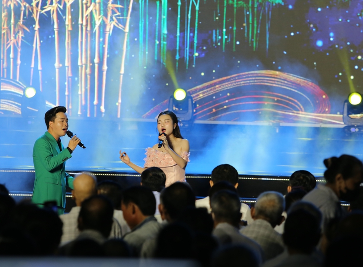 Bệnh viện Đa khoa TP Vinh lan tỏa yêu thương bằng âm nhạc và tri ân- Ảnh 4.