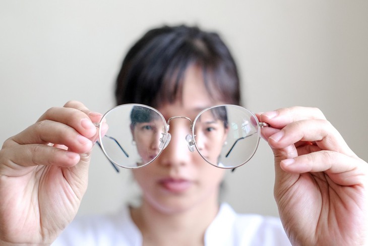 Sau phẫu thuật cận thị cần làm gì để tránh tái phát?- Ảnh 1.