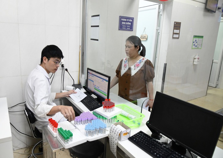 Chuyện về bệnh viện 'không giấy' ở Hà Nội- Ảnh 2.