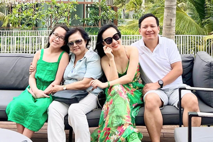 Mẹ ruột BTV Hoài Anh: Giảng viên trường đại học, tuổi hưu sống bình yên bên con cháu- Ảnh 6.