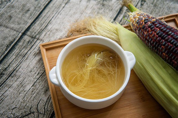 Râu ngô thanh nhiệt, mát gan có nên uống thường xuyên không?- Ảnh 1.