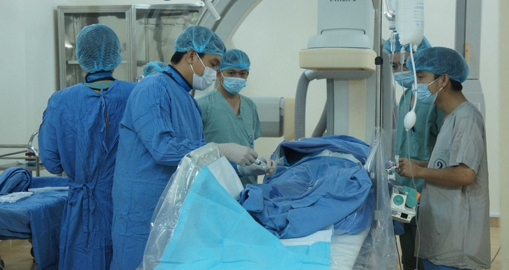 Đãi ngộ đặc biệt với nhân lực y tế chất lượng cao: Chìa khóa giữ chân và tạo động lực lâu dài- Ảnh 1. Đãi ngộ đặc biệt với nhân lực y tế chất lượng cao: Chìa khóa giữ chân và tạo động lực lâu dài- Ảnh 1.