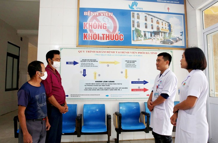 Ngành y tế triển khai hiệu quả các biện pháp phòng, chống tác hại của thuốc lá tại cơ sở y tế- Ảnh 2. Ngành y tế triển khai hiệu quả các biện pháp phòng, chống tác hại của thuốc lá tại cơ sở y tế- Ảnh 2.