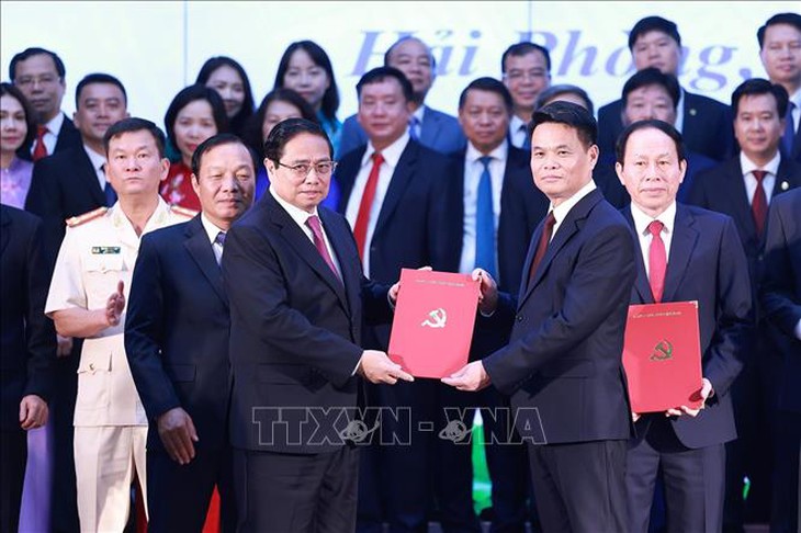 Lãnh đạo Đảng, Nhà nước dự Lễ công bố các nghị quyết, quyết định sáp nhập đơn vị hành chính- Ảnh 8.