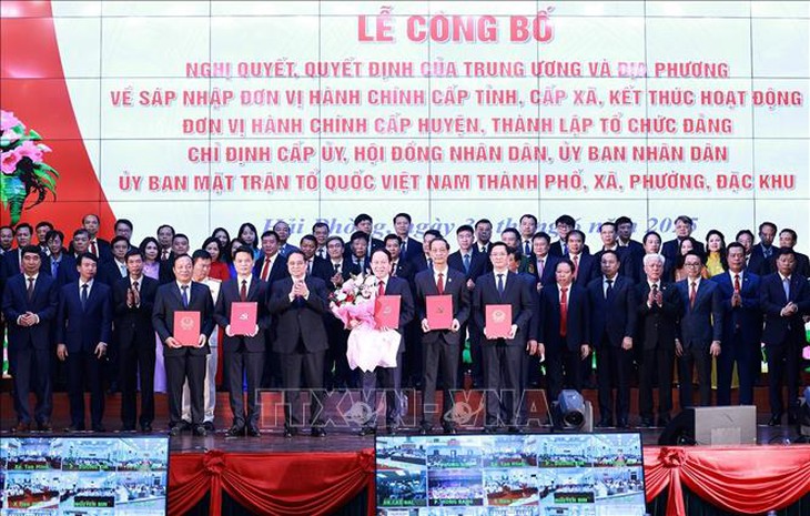 Lãnh đạo Đảng, Nhà nước dự Lễ công bố các nghị quyết, quyết định sáp nhập đơn vị hành chính- Ảnh 9.
