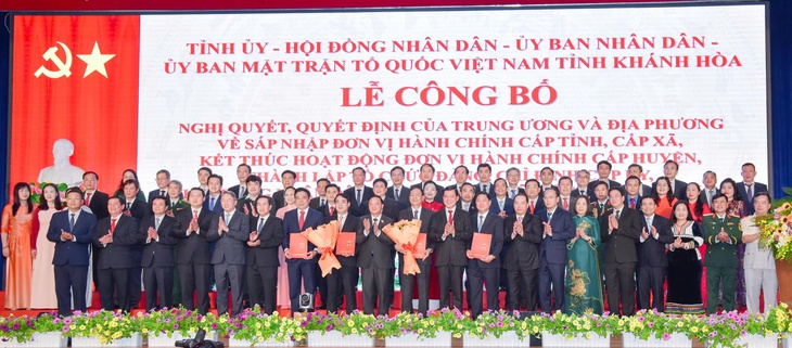 Lãnh đạo chủ chốt tỉnh Khánh Hòa sau sáp nhập- Ảnh 1.