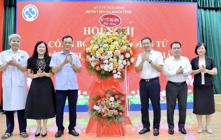 Trước ngày sáp nhập, Bệnh viện đa khoa Thái Bình triển khai bệnh án điện tử- Ảnh 1.