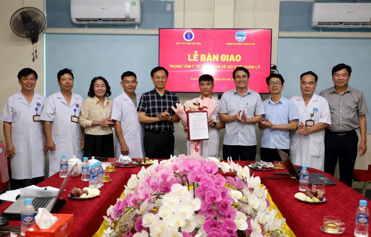 Hà Tĩnh hoàn tất việc chuyển giao các đơn vị y tế tuyến huyện- Ảnh 4. Hà Tĩnh hoàn tất việc chuyển giao các đơn vị y tế tuyến huyện- Ảnh 4.