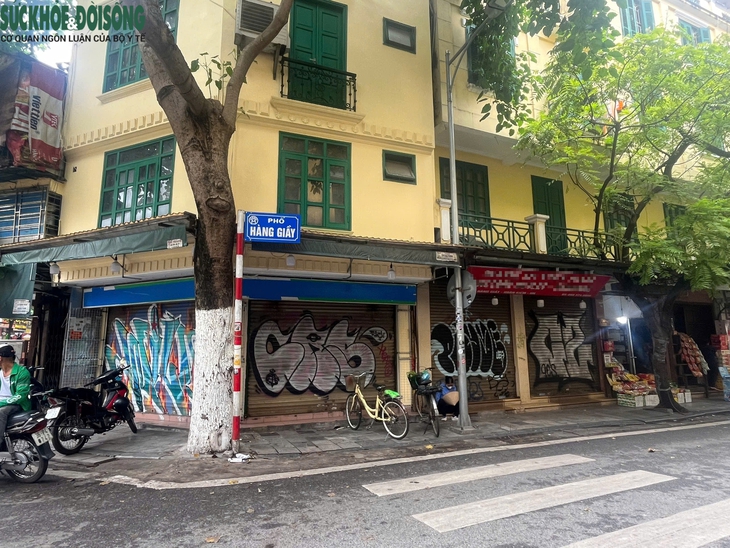 Hàng loạt cửa hàng 'hái ra tiền' trên phố cổ Hà Nội đóng cửa: Chuyện gì đang xảy ra?- Ảnh 7.