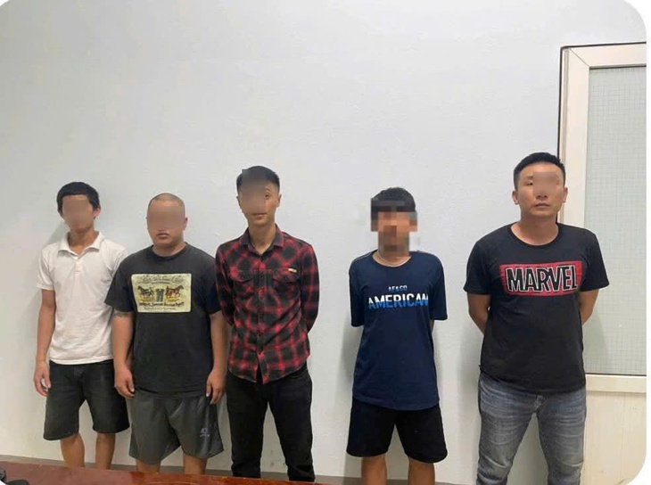 Bắt 2 người sau vụ hỗn chiến giành khách vào quán cơm trước cổng bệnh viện- Ảnh 1.
