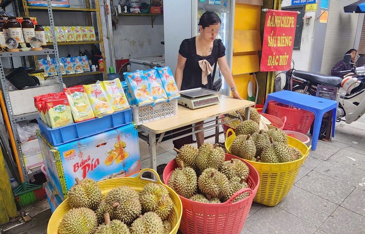Sầu riêng giá rẻ chỉ vài chục nghìn đồng/kg liệu có ngon như quảng cáo?- Ảnh 2.