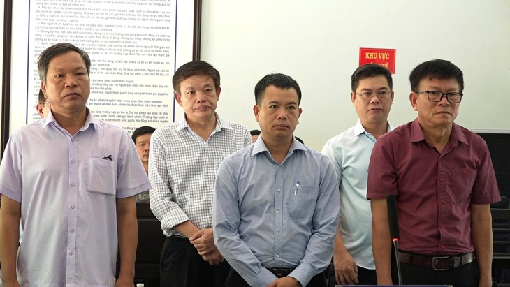 Một loạt nguyên lãnh đạo Trung tâm đăng kiểm ở Huế lĩnh án- Ảnh 1.