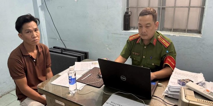 Cậy mái tôn cửa hàng để trộm cắp tài sản- Ảnh 2.
