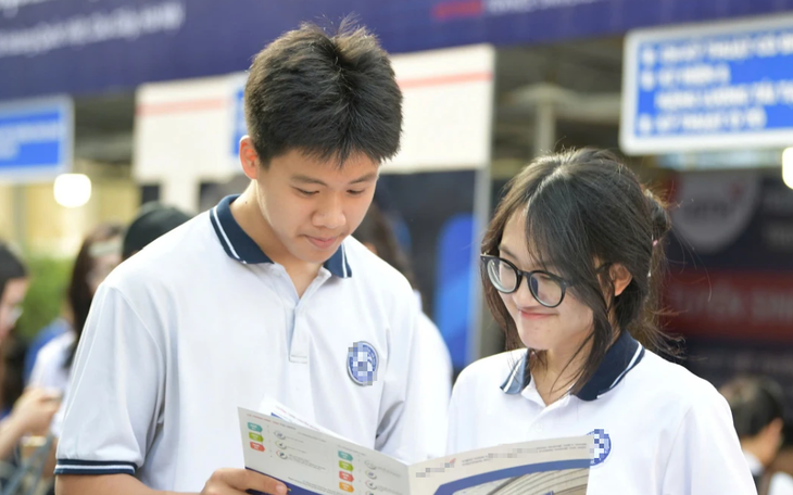 Bộ GD&ĐT vào cuộc sau việc nhiều trường đại học đột ngột bỏ tuyển sinh khối C00
