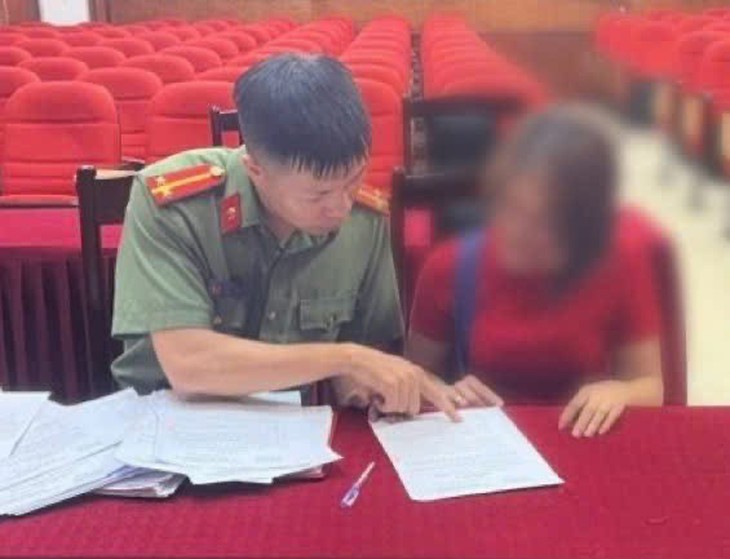 Đăng tin sai sự thật về hệ thống nhà thuốc Long Châu, 2 phụ nữ bị phạt- Ảnh 1.
