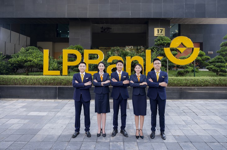 Chiều thứ Sáu nghỉ sớm, lương theo năng lực: LPBank chuyển mình với mô hình hiệu quả- Ảnh 2.