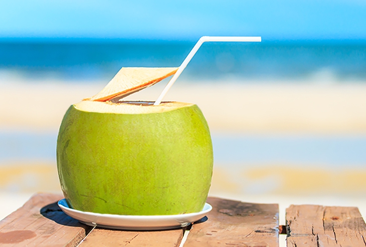 Mùa hè nên uống nước dừa hay nước chanh là tốt nhất?- Ảnh 2.