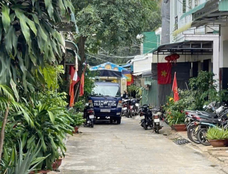 Phát hiện một người đàn ông tử vong cạnh khẩu súng tự chế- Ảnh 1. Phát hiện một người đàn ông tử vong cạnh khẩu súng tự chế- Ảnh 1.