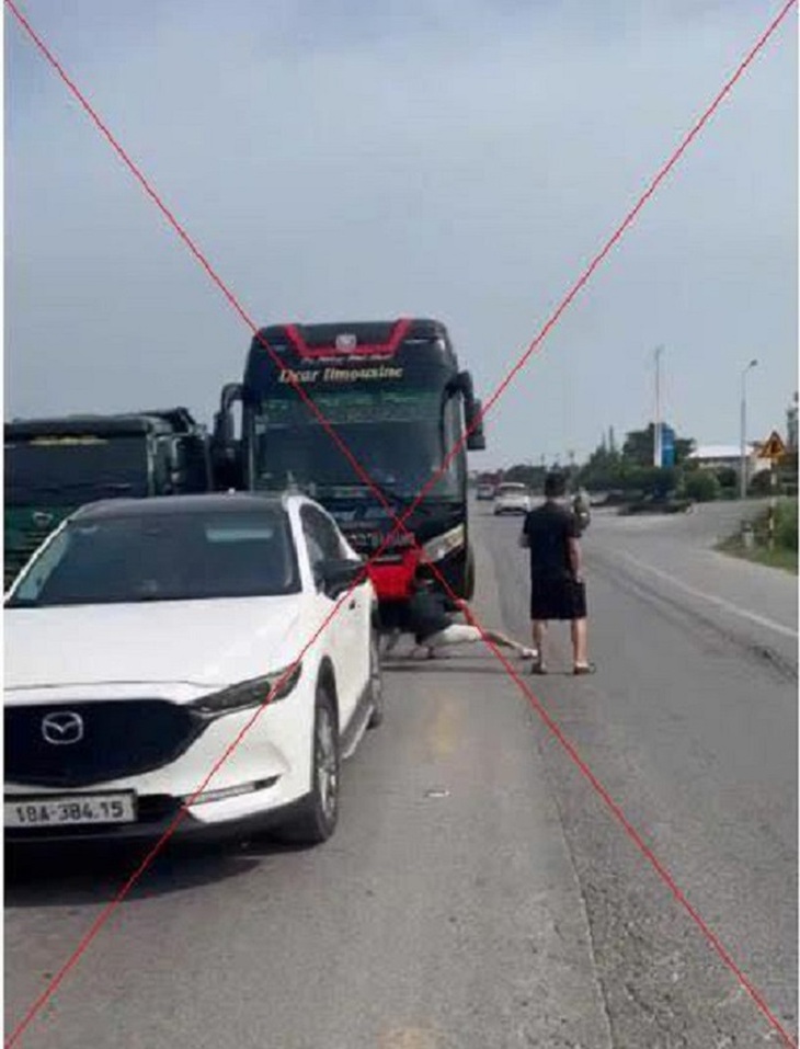 Tạm giữ hình sự chủ nhà xe chèn ép, bò trước đầu xe đối thủ để giành tuyến chở khách- Ảnh 1.