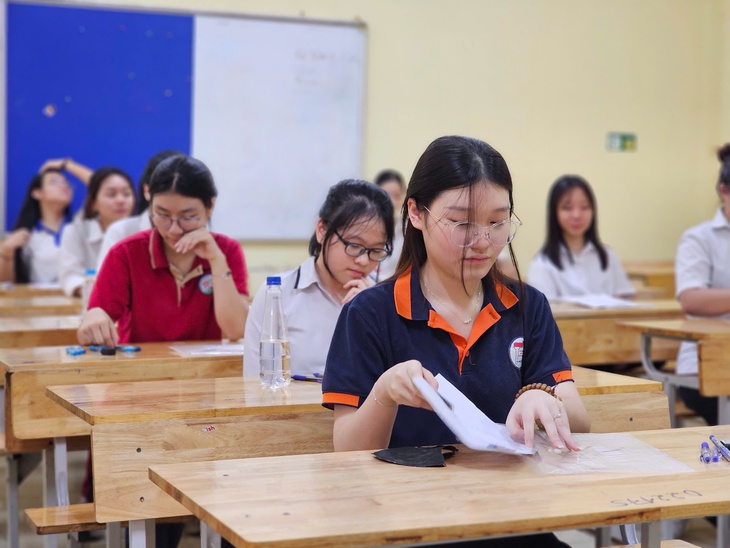 Học sinh Hà Nội tự tin 'khai màn' môn Ngữ văn, khởi động kỳ thi vào lớp 10- Ảnh 11.