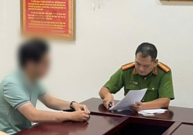 Làm rõ đối tượng có hành vi ‘biến thái’ trên đường Hoàng Hoa Thám, Hà Nội- Ảnh 1.