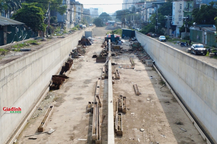 Hiện trạng hầm chui gần 800 tỷ đồng ở Hà Nội dự kiến thông xe trong năm 2025- Ảnh 11. Hiện trạng hầm chui gần 800 tỷ đồng ở Hà Nội dự kiến thông xe trong năm 2025- Ảnh 11.