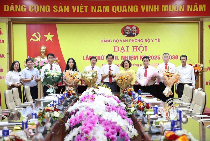 Đại hội Đảng bộ Văn phòng Bộ Y tế lần thứ XXIII, nhiệm kỳ 2025–2030 thành công tốt đẹp- Ảnh 6. Đại hội Đảng bộ Văn phòng Bộ Y tế lần thứ XXIII, nhiệm kỳ 2025–2030 thành công tốt đẹp- Ảnh 6.