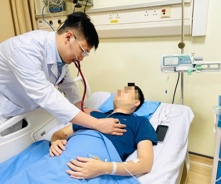 Cứu sống bệnh nhân mắc bệnh máu hiếm gặp khả năng tử vong lên đến 90%- Ảnh 3. Cứu sống bệnh nhân mắc bệnh máu hiếm gặp khả năng tử vong lên đến 90%- Ảnh 3.