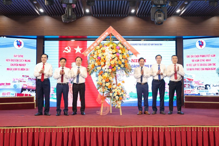 Hà Tĩnh tôn vinh những đóng góp của báo chí tại địa phương- Ảnh 4.