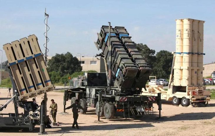 Israel đánh chặn tên lửa Iran như thế nào?- Ảnh 1. Israel đánh chặn tên lửa Iran như thế nào?- Ảnh 1.