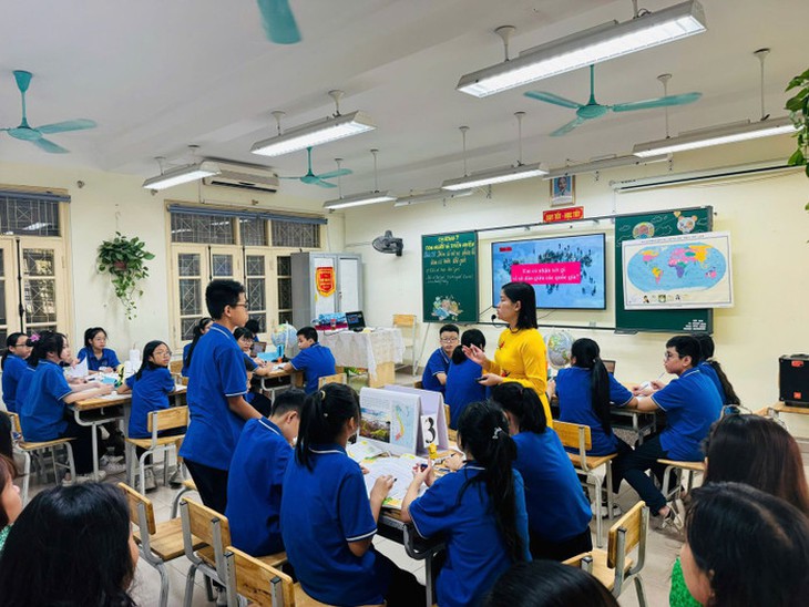 Lộ trình nào cho sách giáo khoa trong thời gian chờ cập nhật địa giới hành chính?- Ảnh 1. Lộ trình nào cho sách giáo khoa trong thời gian chờ cập nhật địa giới hành chính?- Ảnh 1.