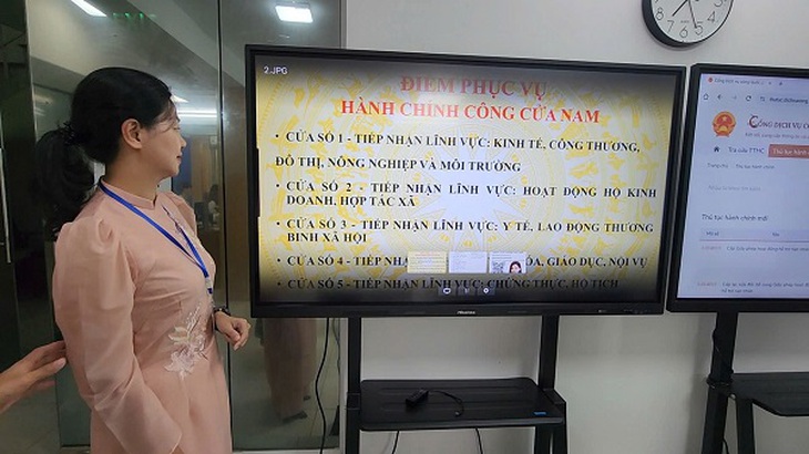 Người dân hài lòng, chỉ vài phút đã xong thủ tục hành chính- Ảnh 3.