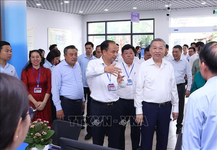 Tổng Bí thư kiểm tra hoạt động của chính quyền địa phương hai cấp tại phường Tây Hồ- Ảnh 4. Tổng Bí thư kiểm tra hoạt động của chính quyền địa phương hai cấp tại phường Tây Hồ- Ảnh 4.