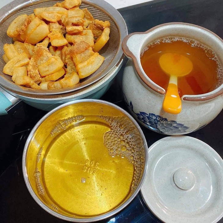 Mỡ lợn 'lên ngôi': Người dùng cần biết điều này- Ảnh 1.
