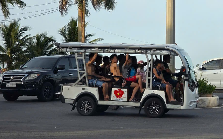 Hướng đi nào cho xe điện 4 bánh chở khách du lịch tại Quảng Trị?