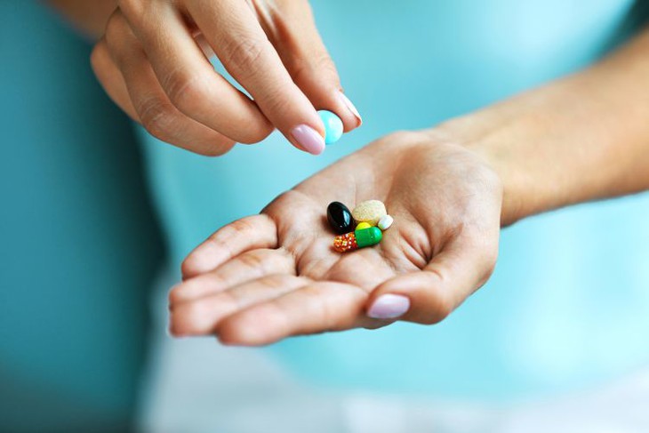 Bổ sung vitamin và khoáng chất nào khi móng tay giòn, dễ gãy?- Ảnh 3.